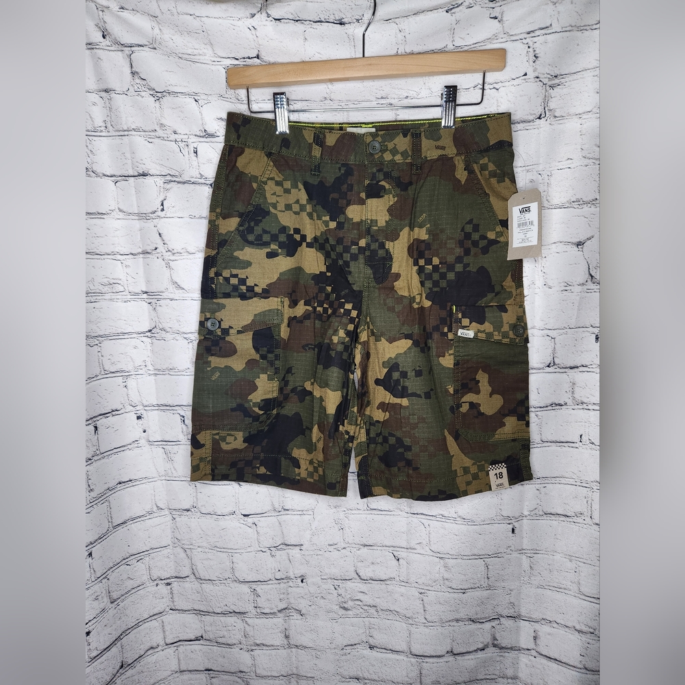 Vans Boys Camo Skater Short Size 18